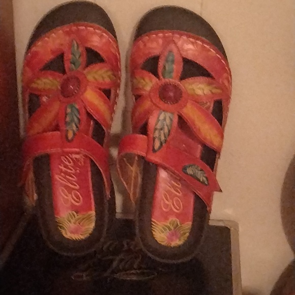 Elite Mules - Picture 3 of 7